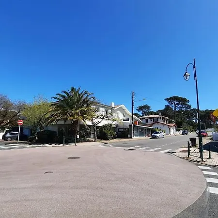 Arcachon-Abatilles App T2 +Parking Gratuit Daire *